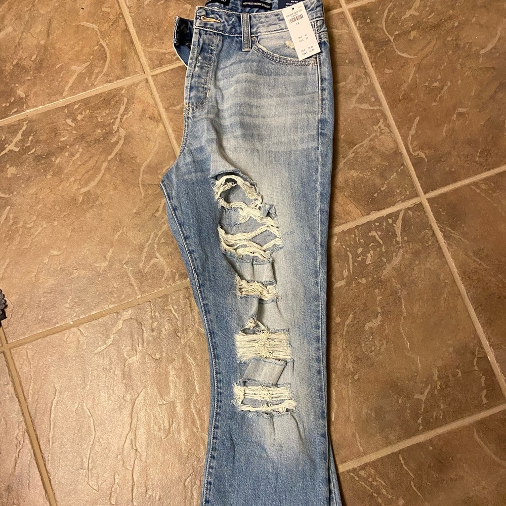 Hollister 9R W29 L27 High Rise Vintage Straight jeans.